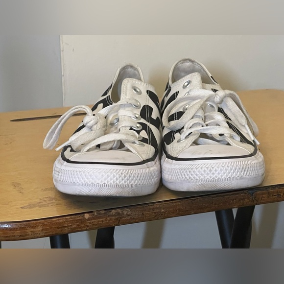 Peace converse sneakers size 7 - Picture 2 of 11
